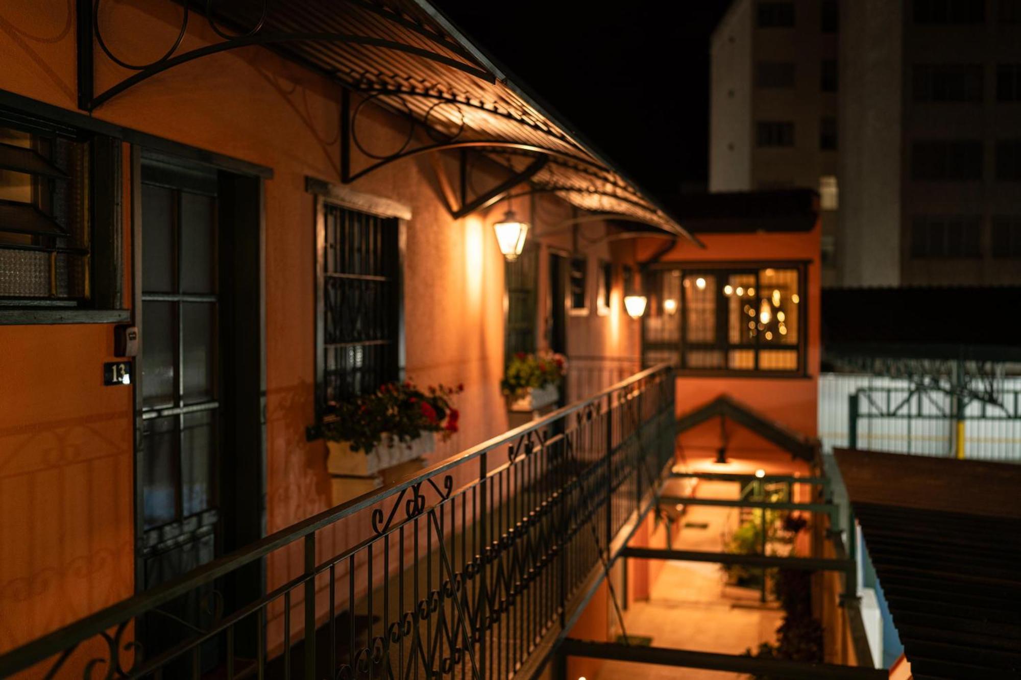 Villa Ida Acomodacoes, Suites Aconchegantes E Charmosas No Centro Serra Negra  Exterior foto