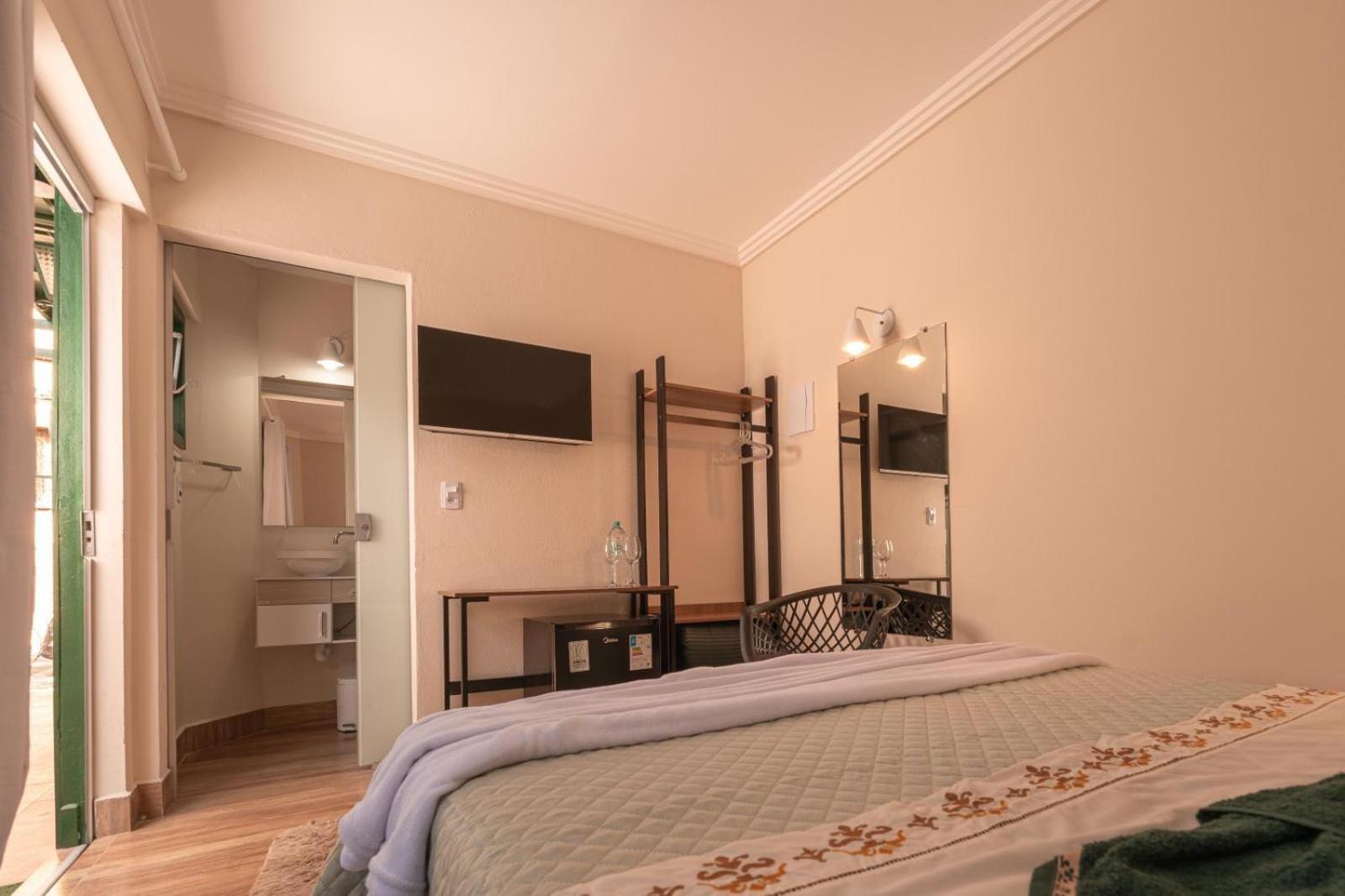 Villa Ida Acomodacoes, Suites Aconchegantes E Charmosas No Centro Serra Negra  Quarto foto